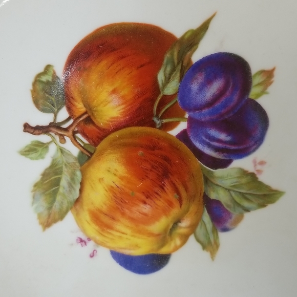 Debra Filigree Fruit Dessert Plates - Picture 7 of 12